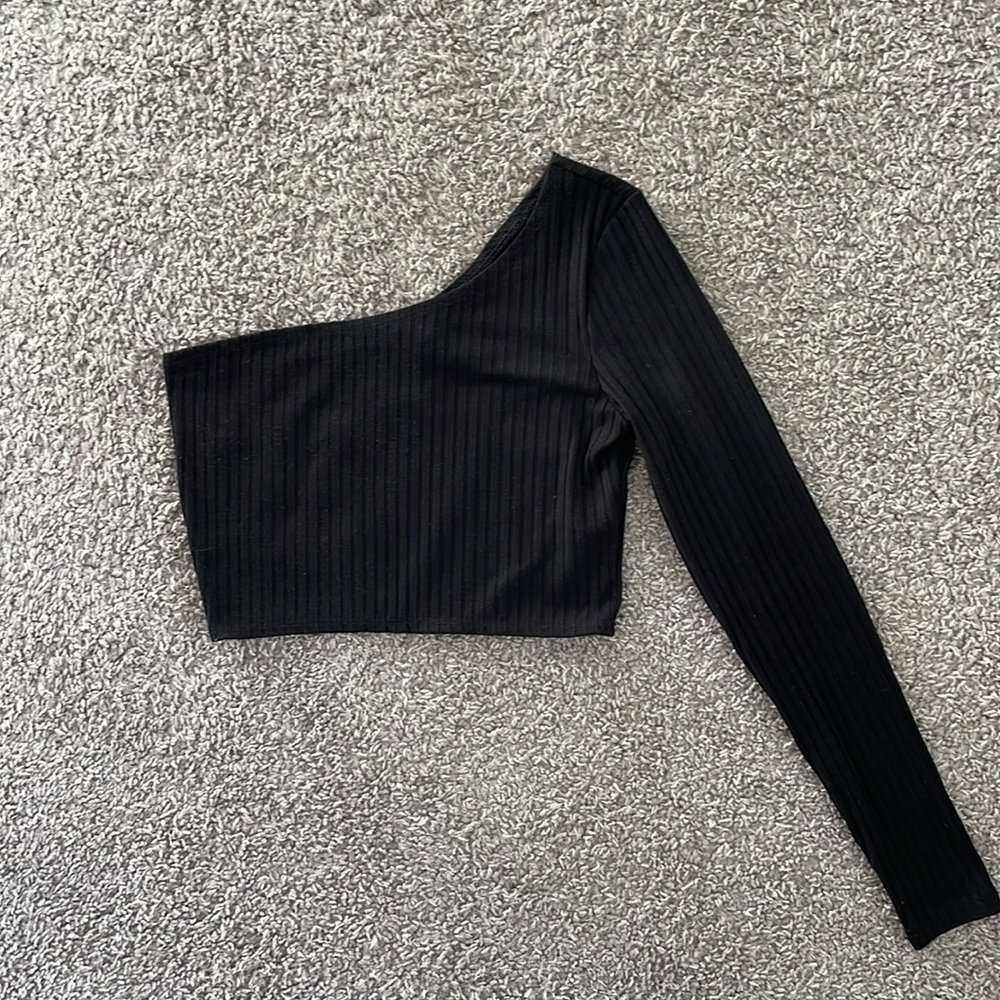 NWT Ribbed One-Shoulder Crop Top - Picture 5 of 9